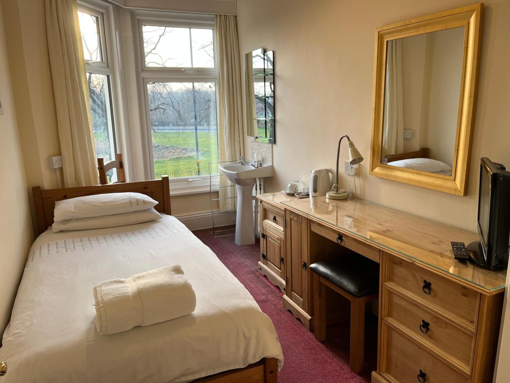 מידלסבורו Chadwick Guest House מראה חיצוני תמונה